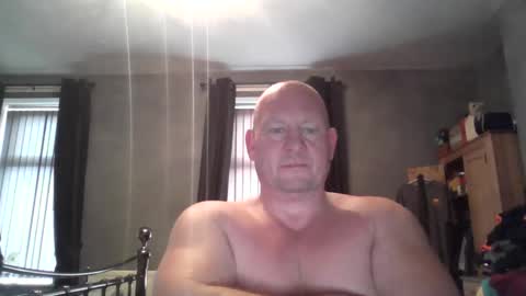 col4nows online show from November 24, 10:15 am