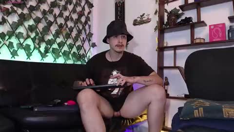 Snapshot of colby_scott chatting on September 19, 2:24 am Colby Scott online show from September 19, 2:24 am