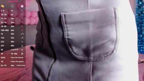 Snapshot of colbymcroberts chatting on January 7, 1:08 am Carry online show from January 7, 1:08 am