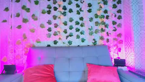 colett online show from September 16, 11:55 am