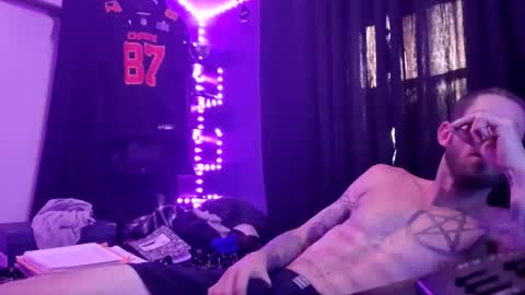 Snapshot of colevan2390 chatting on November 13, 1:10 pm colevan2390 online show from November 13, 1:10 pm