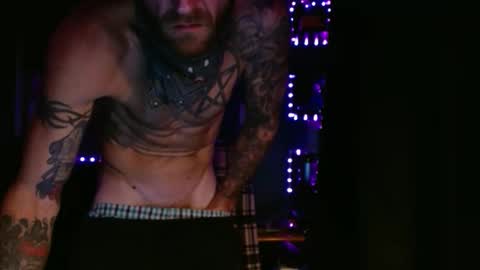 colevan2390 online show from February 4, 5:24 am