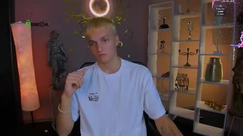 Snapshot of colin_storm chatting on July 5, 7:10 pm colin online show from July 5, 7:10 pm