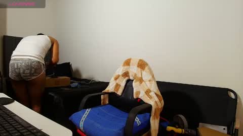 IG  online show from April 18, 12:14 am