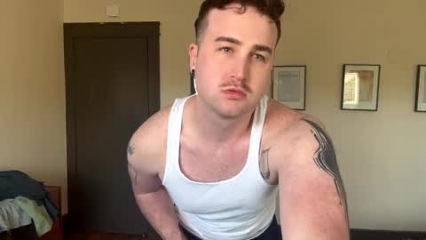 Snapshot of collegeboy417 chatting on March 7, 12:26 am collegeboy417 online show from March 7, 12:26 am