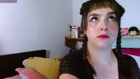 Snapshot of collette_beaufoy chatting on July 19, 9:51 pm Collette online show from July 19, 9:51 pm