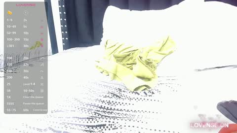 Snapshot of colombia_mommy_ chatting on December 22, 4:59 pm  GRETCHEN  online show from December 22, 4:59 pm