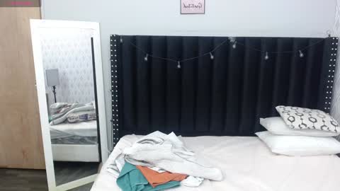 Snapshot of colombia_mommy_ chatting on January 11, 12:29 pm  GRETCHEN  online show from January 11, 12:29 pm