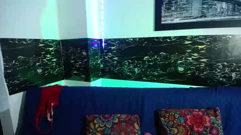  Nahomi  online show from December 17, 11:55 pm