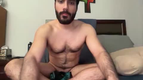 Snapshot of colombianstud94 chatting on March 29, 10:04 am colombianstud94 online show from March 29, 10:04 am