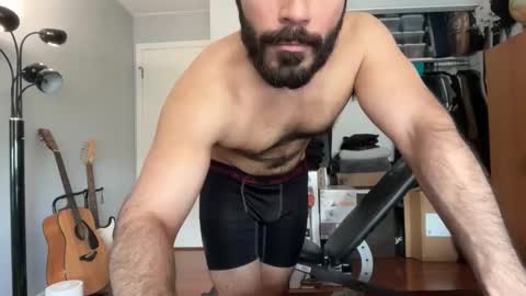 Snapshot of colombianstud94 chatting on April 23, 12:40 pm colombianstud94 online show from April 23, 12:40 pm