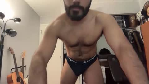 Snapshot of colombianstud94 chatting on April 27, 12:14 pm colombianstud94 online show from April 27, 12:14 pm