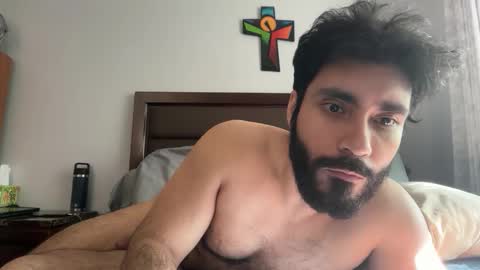 Snapshot of colombianstud94 chatting on May 7, 12:21 pm colombianstud94 online show from May 7, 12:21 pm