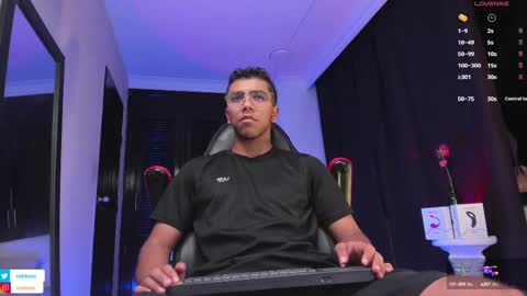 colstorw_ online show from September 23, 10:29 am