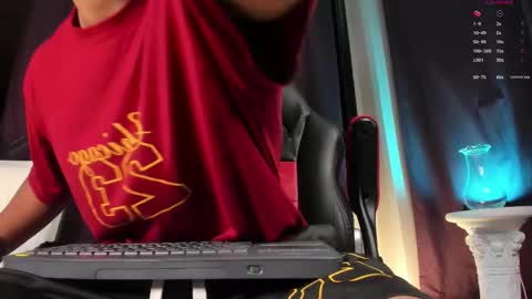 colstorw_ online show from November 28, 10:18 am