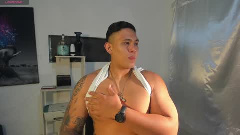 coltonmassif_ online show from December 5, 6:10 am