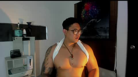 coltonmassif_ online show from January 25, 10:18 pm