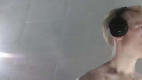 Snapshot of comecontrol chatting on October 27, 10:30 am comecontrol online show from October 27, 10:30 am