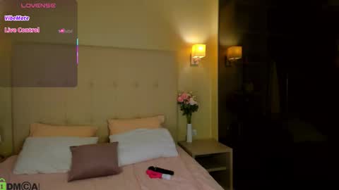 Snapshot of completee_fool chatting on September 11, 1:06 am completee_fool online show from September 11, 1:06 am