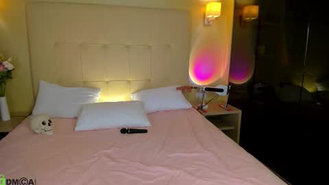 Snapshot of completee_fool chatting on October 22, 1:17 am completee_fool online show from October 22, 1:17 am