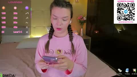 Snapshot of completee_fool chatting on December 5, 1:03 am completee_fool online show from December 5, 1:03 am