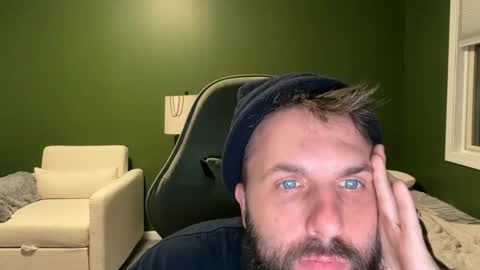 Snapshot of concentralized chatting on December 2, 11:45 pm Matt online show from December 2, 11:45 pm