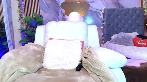 Ariane... online show from December 19, 10:39 pm