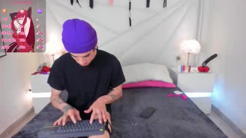 Snapshot of conjuring_ chatting on November 16, 3:01 am conjuring_ online show from November 16, 3:01 am