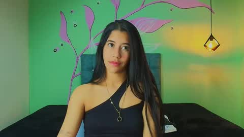 Snapshot of connie_bell chatting on December 5, 8:12 am C O N N I E online show from December 5, 8:12 am