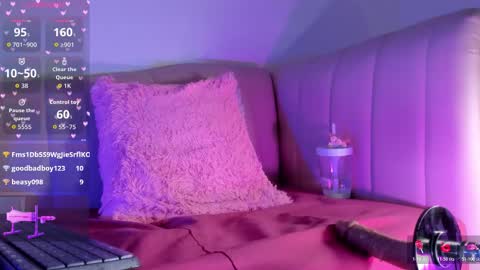 Connie online show from December 16, 6:57 pm