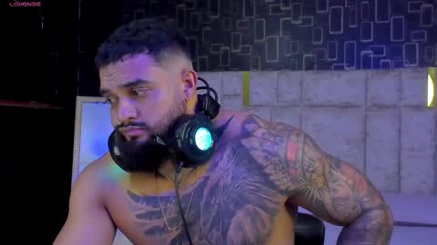 Snapshot of connor_666 chatting on February 20, 2:51 am rusfegui online show from February 20, 2:51 am