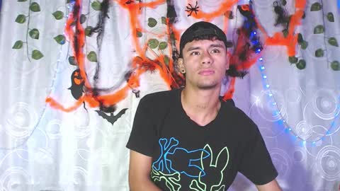 connor_michael online show from October 12, 8:52 pm