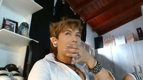 Snapshot of conny_bens chatting on October 10, 9:36 pm conny_bens online show from October 10, 9:36 pm