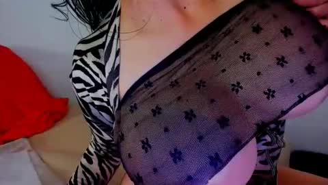 Snapshot of connyhot69 chatting on January 19, 1:33 pm CONNY online show from January 19, 1:33 pm