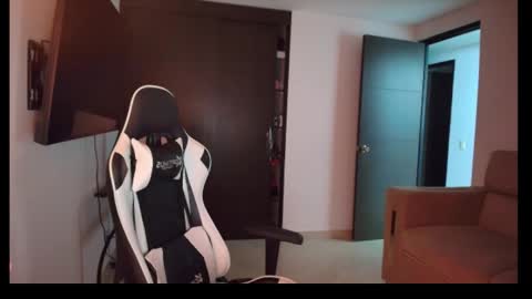 Snapshot of conradgrayson78 chatting on November 12, 11:36 pm conradgrayson78 leonandresough online show from November 12, 11:36 pm