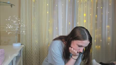 Constance online show from December 14, 7:51 am