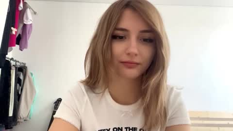 Amelia online show from March 2, 12:34 pm