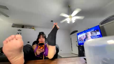 controllercutie online show from January 5, 11:30 pm