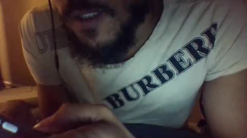 Snapshot of convertibl chatting on January 6, 3:42 am convertibl online show from January 6, 3:42 am