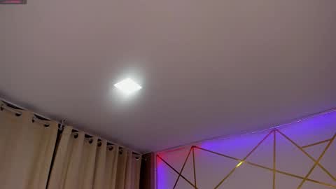 Snapshot of cookiesandboots chatting on December 30, 4:42 am Telary online show from December 30, 4:42 am