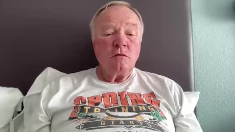 Snapshot of cookoosnest chatting on April 28, 3:17 pm cookoosnest online show from April 28, 3:17 pm