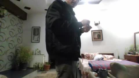 Cool2Buddies online show from April 8, 2:44 am