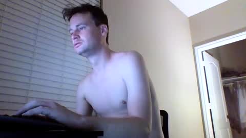 cooldude122222 online show from December 5, 1:28 pm