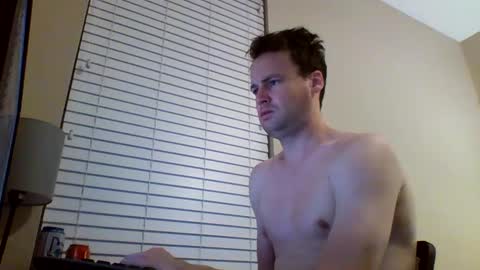 cooldude122222 online show from December 29, 3:22 am