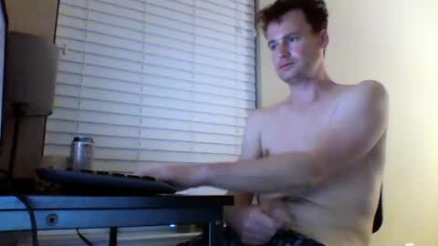 cooldude122222 online show from December 31, 1:47 am