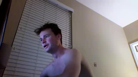 cooldude122222 online show from January 19, 3:18 am