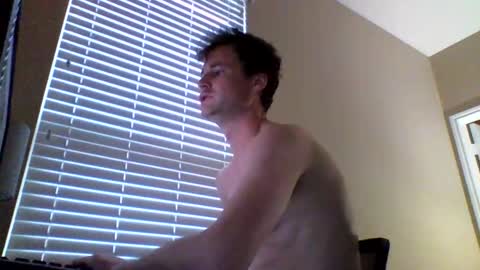 cooldude122222 online show from February 9, 2:40 pm