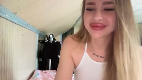 coppycat1 online show from April 14, 8:48 pm