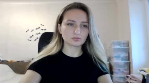 cora_fora online show from November 11, 12:16 pm