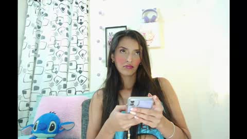 Snapshot of coral_davis chatting on January 9, 7:52 am Coral online show from January 9, 7:52 am